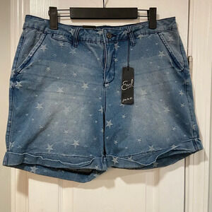 NWT Earl Jeans Soft Stretch Denim Star Print Roll Cuff Denim Shorts Size 16